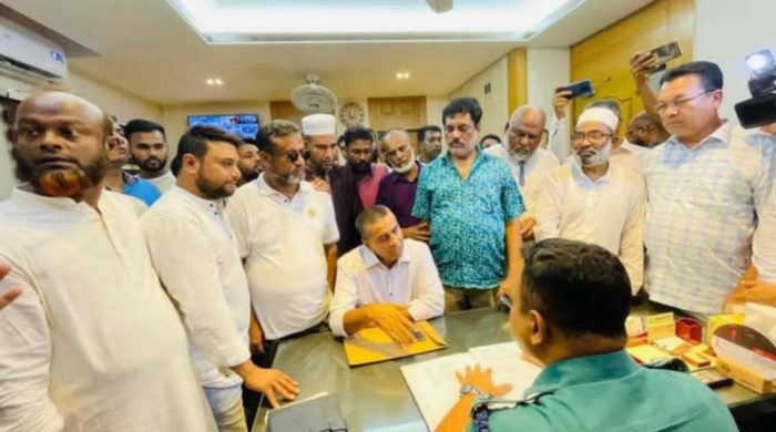 দেশনেত্রী বেগম জিয়ার গাড়ি বহরে হামলার মামলা